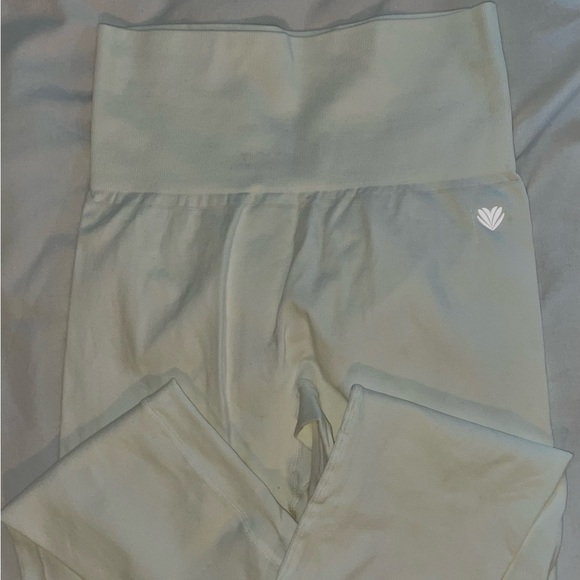 White&beige scrunch leggings - Picture 3 of 5